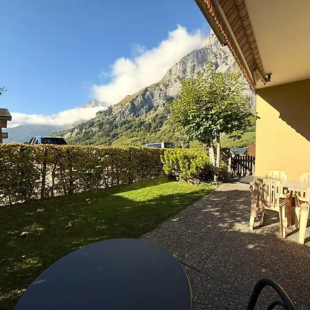 Apartment Salute 117 *